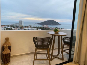 Bonito departamento con gran vista al mar y piscina en piso 12